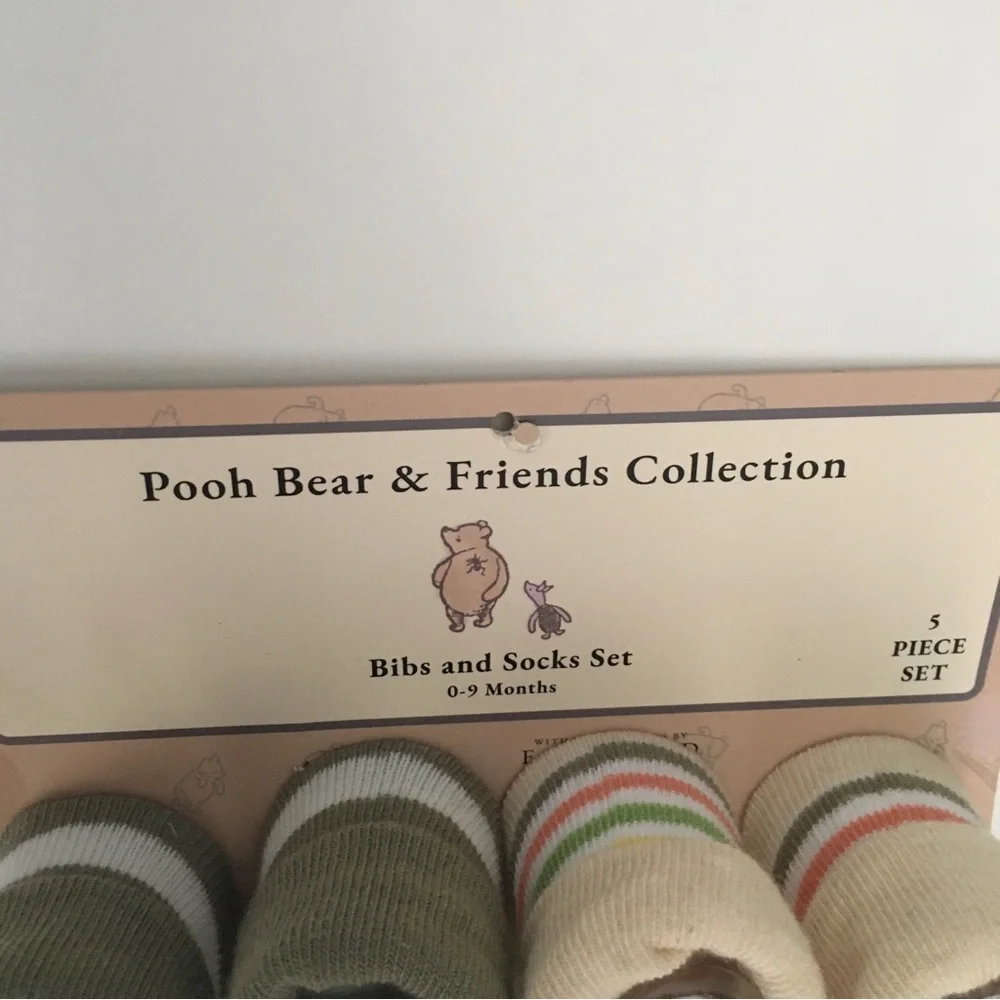 Pooh Bear & Friends Baby Bibs and Sock Set - Green/Cream 5 Pc Set NEW